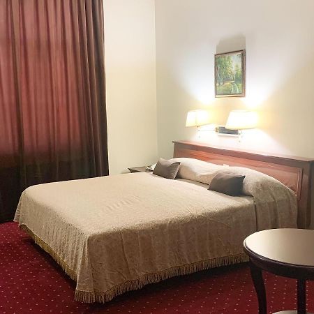 Reikartz Majestic Samarkand Hotell Exteriör bild